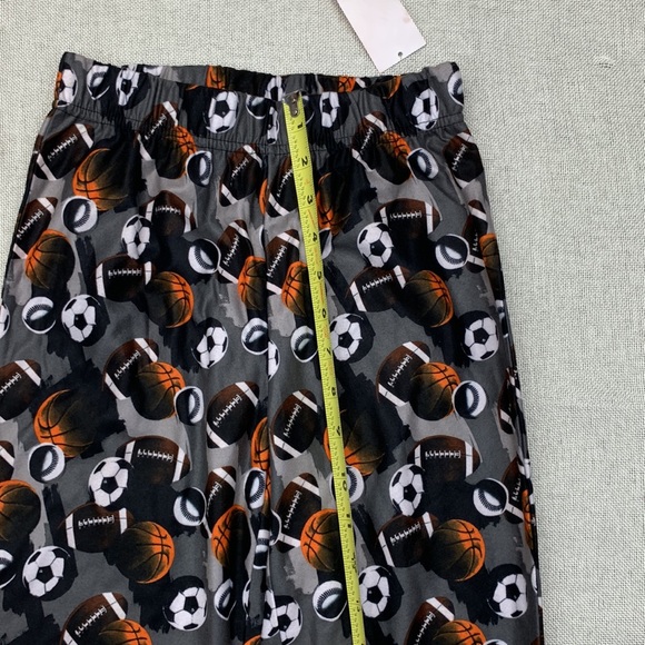 SLEEP ON IT Big Boys Sport Print 2 Piece Pajama Set with Cozy Socks Size S(6/7) - Picture 10 of 12
